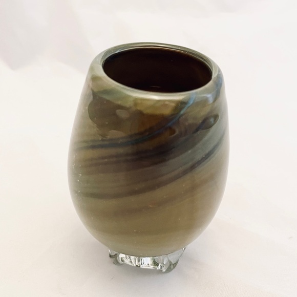 Art Glass Footed Vase, Hand Blown, 5" Gray Green, Vintage EUC - Picture 4 of 6